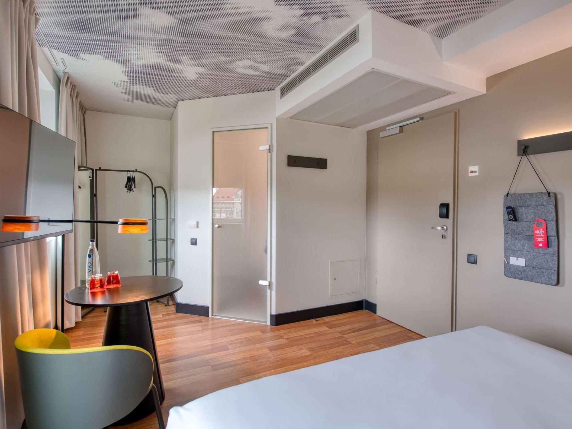 Ibis Berlin Kurfuerstendamm - Neu Renoviert Luaran gambar